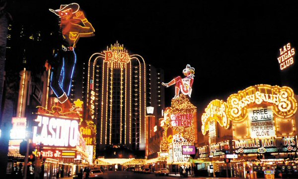 Downtown Las Vegas Casinos: Old school gaming for new age gamers.﻿