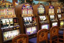 Do Not Pump Cash into Online Progressive Slots Before Reading This